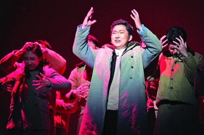 清華大學(xué)原創(chuàng)話劇《馬蘭花開(kāi)》在港演出。新華社發(fā)